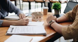 Suspendre un crédit immobilier : de quoi s’agit-il concrètement ?